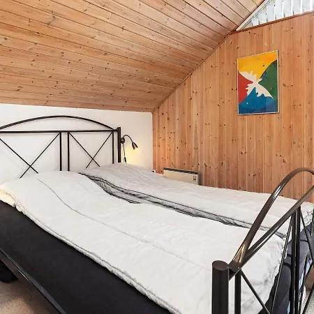 4 Person Holiday In Idestrup *